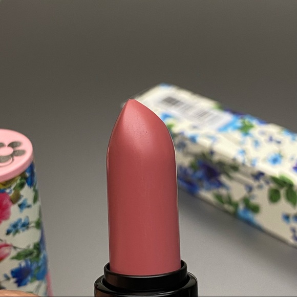 MAC x Richard Quinn "Rose Daydream" Lipstick - Picture 10 of 13